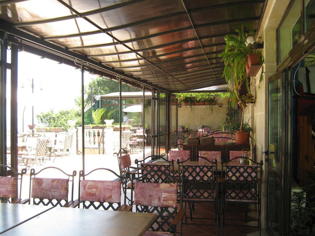 Hotel Continental Kiten  Exterior photo